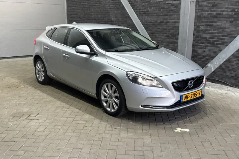 Volvo V40 (2016)