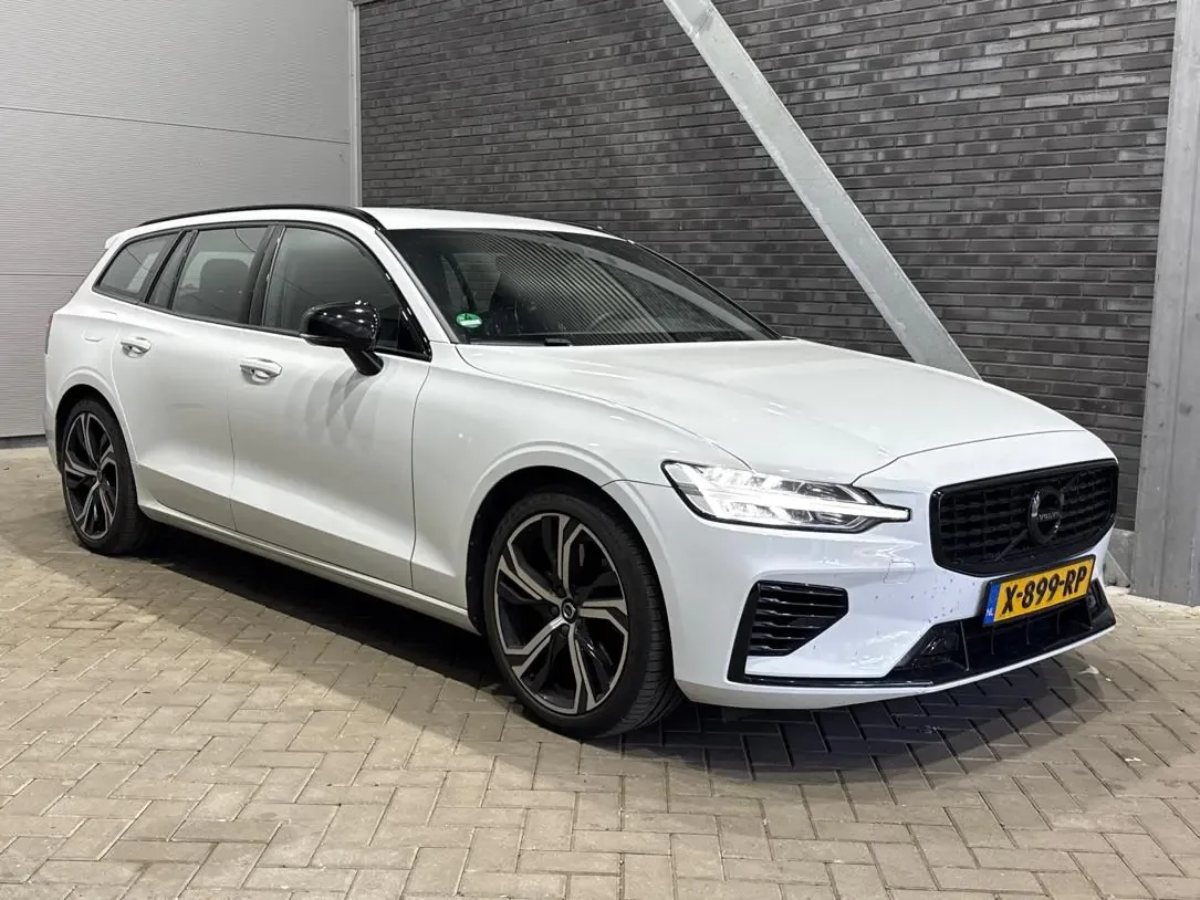 Volvo V60 (2021) — foto 1