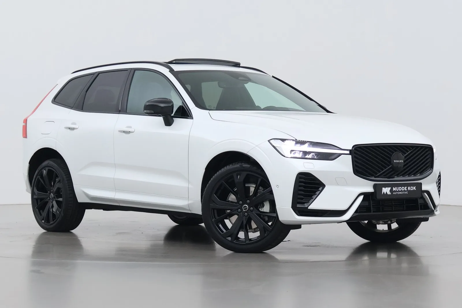 Volvo XC60 (2026) — foto 1