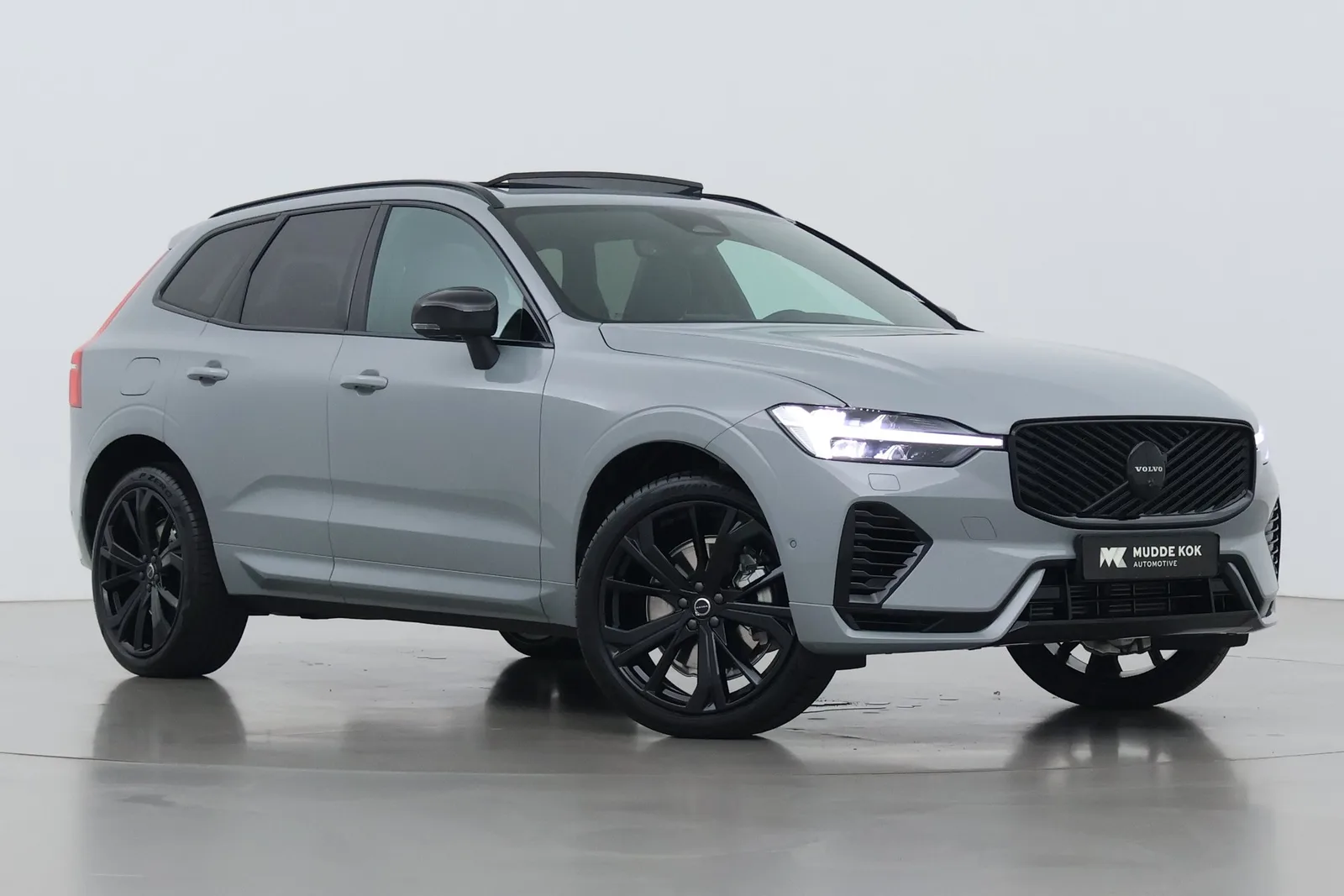 Volvo XC60 (2026) — foto 1