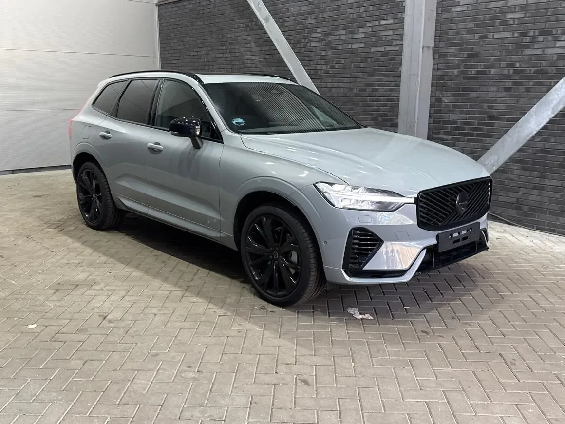 Volvo XC60 (2026) — foto 1