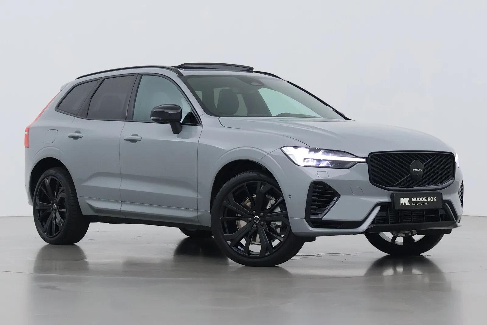 Volvo XC60 (2026) — foto 1