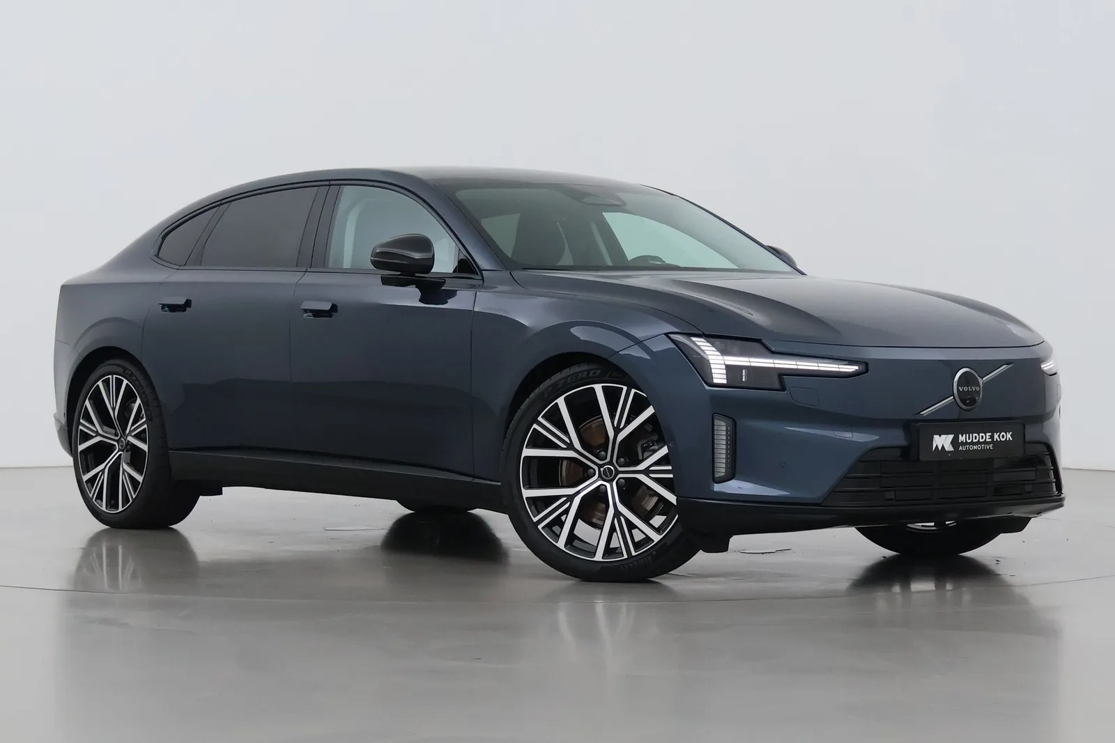 Volvo ES90 (2026) — foto 1