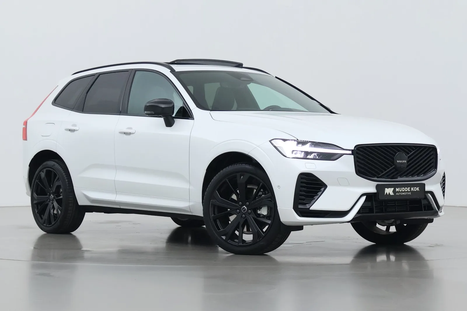 Volvo XC60 (2026) — foto 1