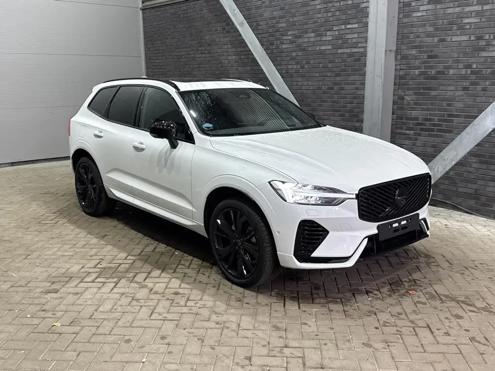 Volvo XC60 (2026) — foto 1