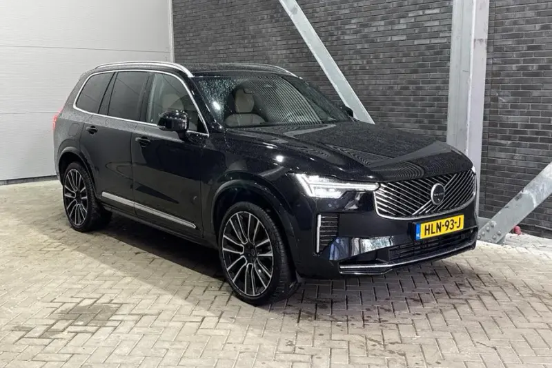 Volvo XC90 (2025)