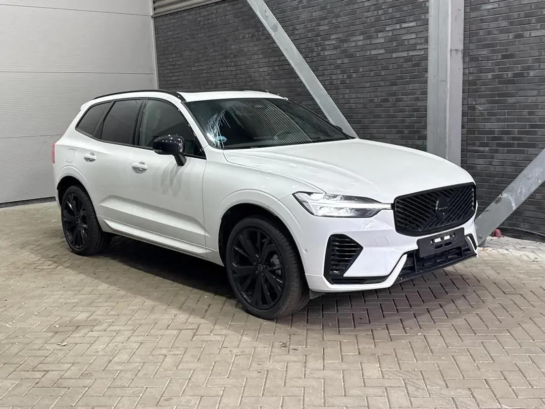 Volvo XC60 (2026) — foto 1