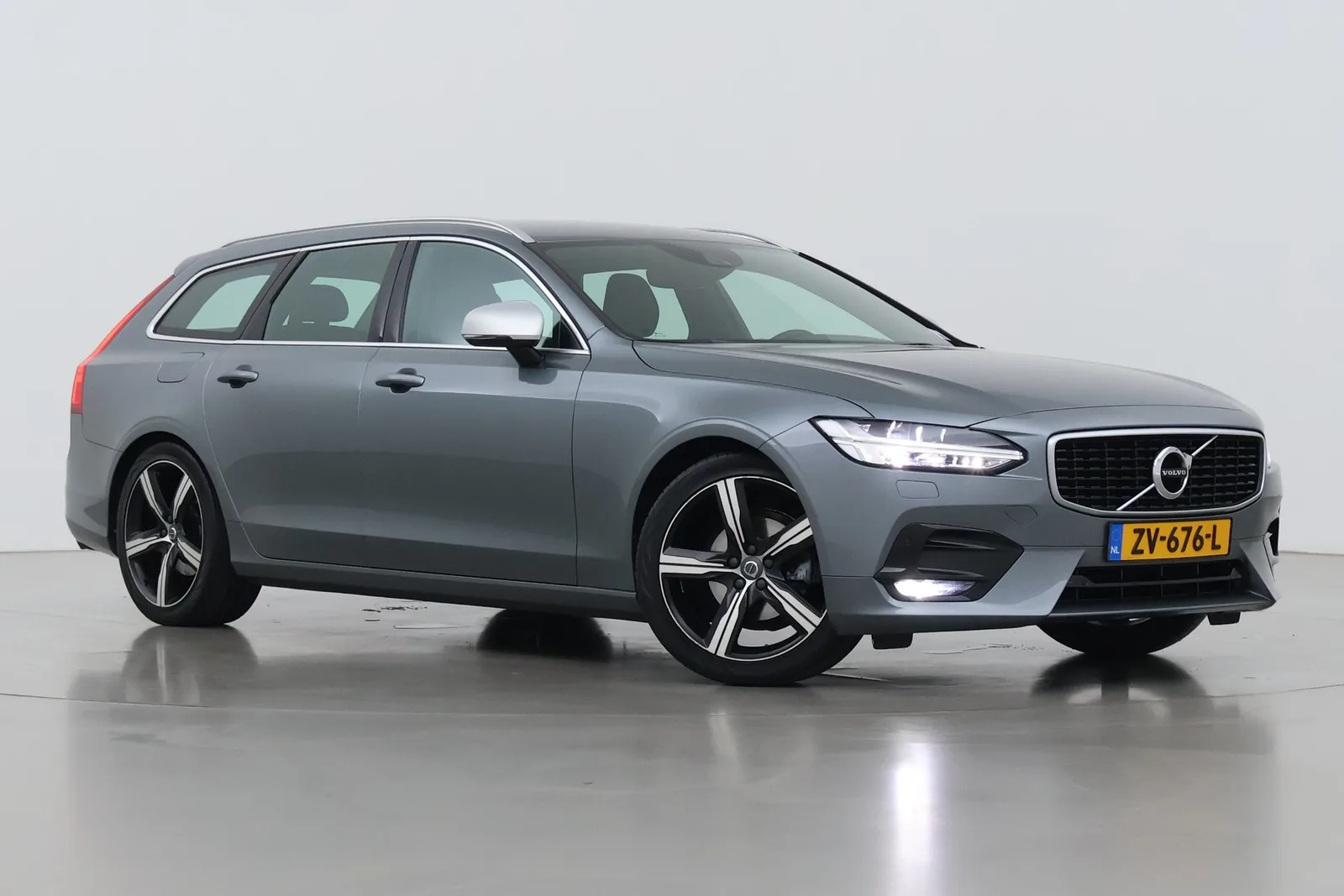 Volvo V90 (2019) — foto 1