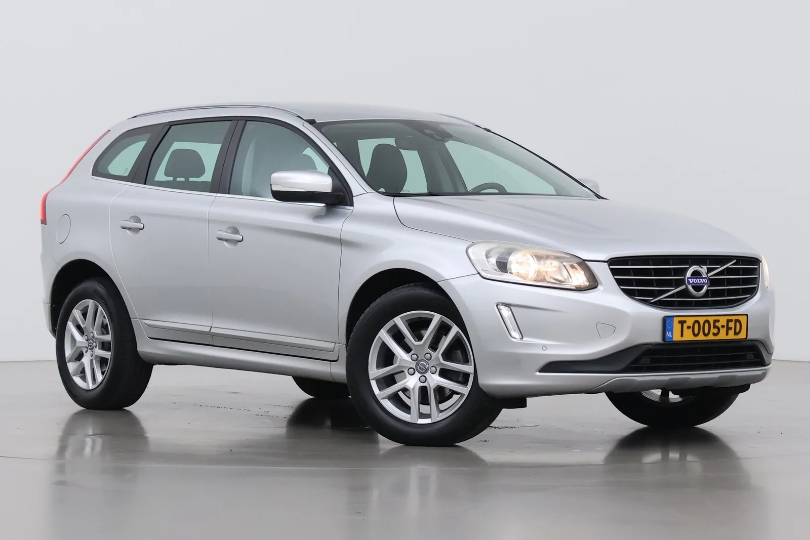 Volvo XC60 (2016) — foto 1