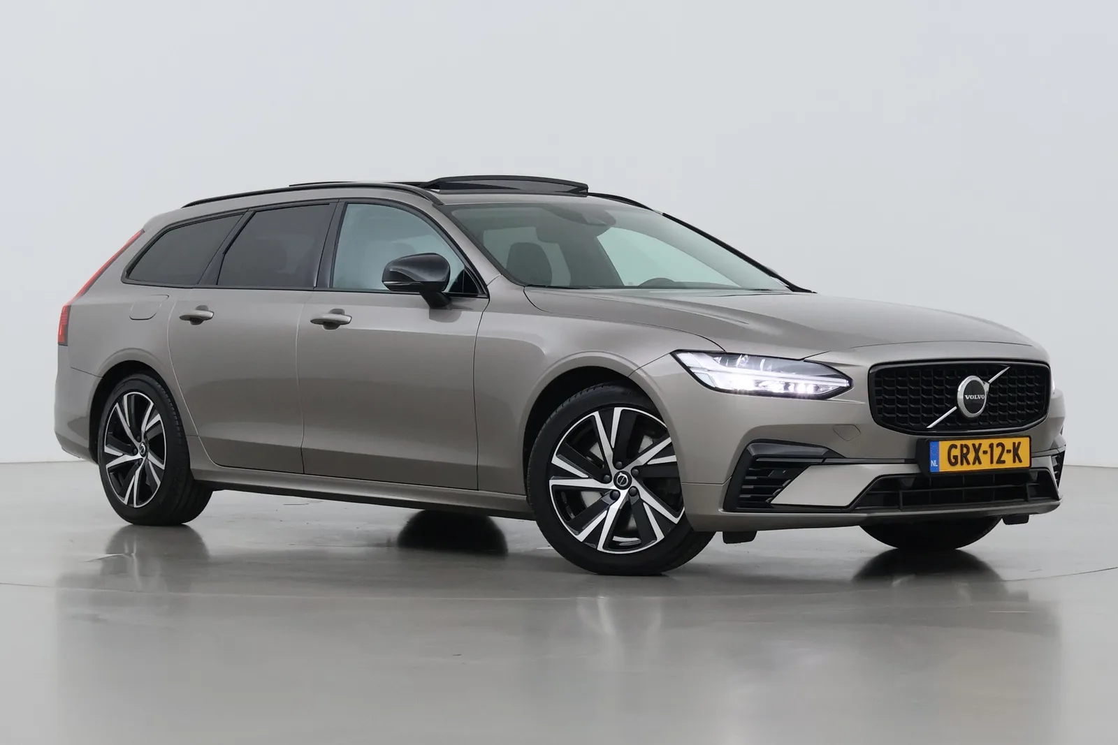 Volvo V90 (2020) — foto 1