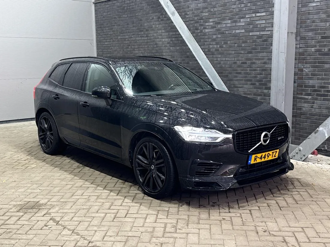 Volvo XC60 (2019) — foto 1