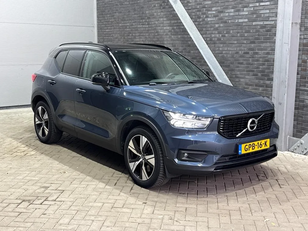 Volvo XC40 (2021) — foto 1