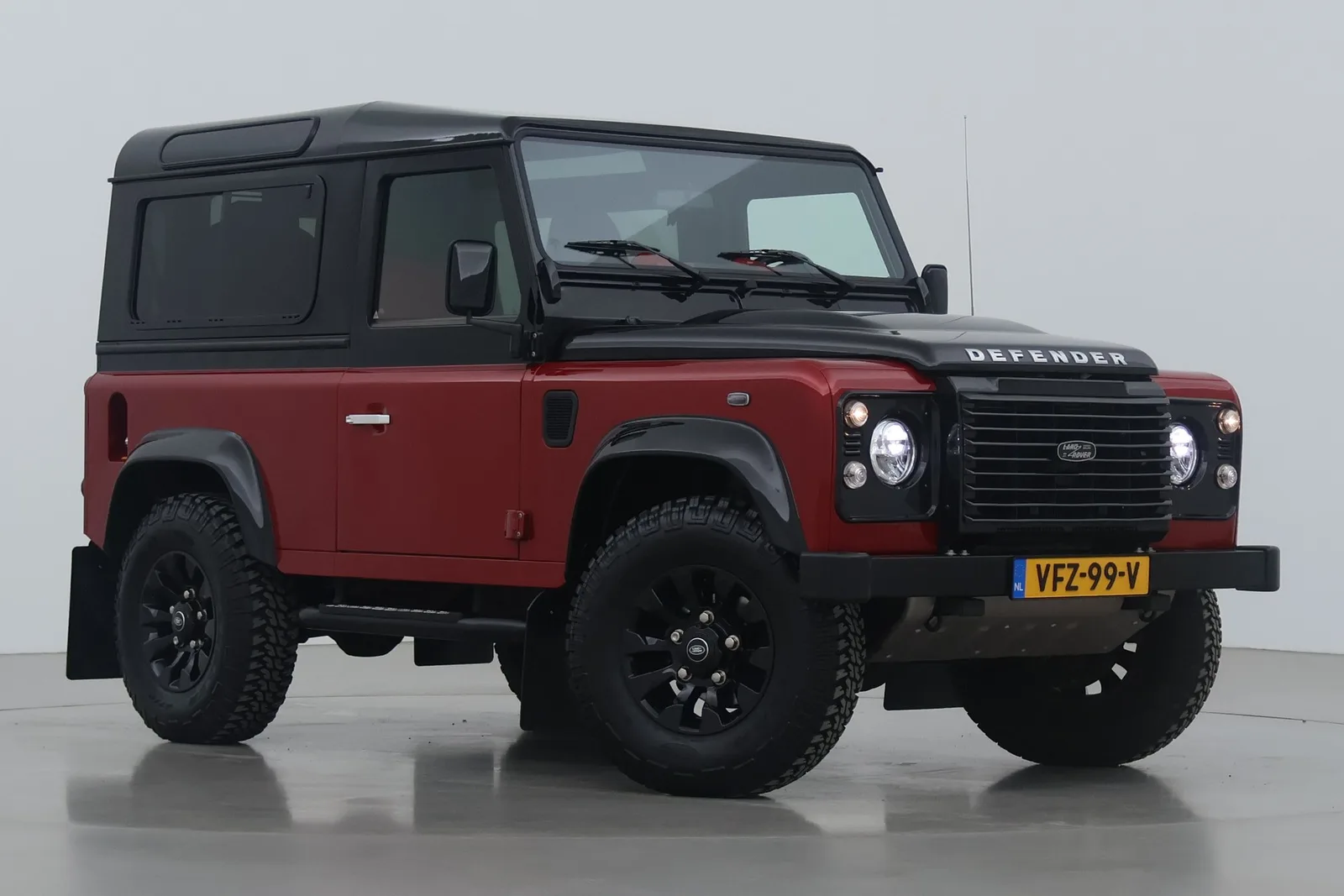 Land Rover Defender (2015) — foto 1