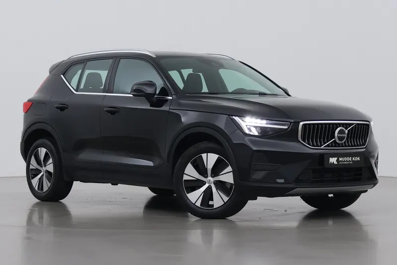 Volvo XC40 (2023)