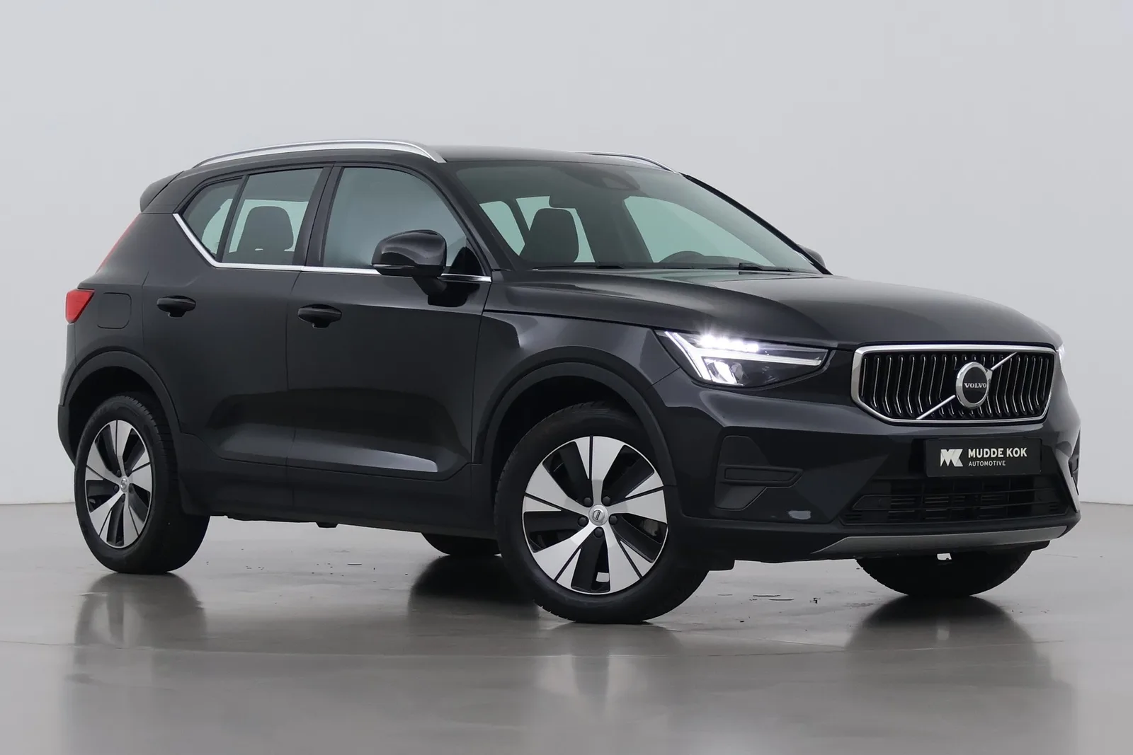 Volvo XC40 (2023) — foto 1