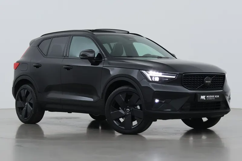 Volvo XC40 (2025)