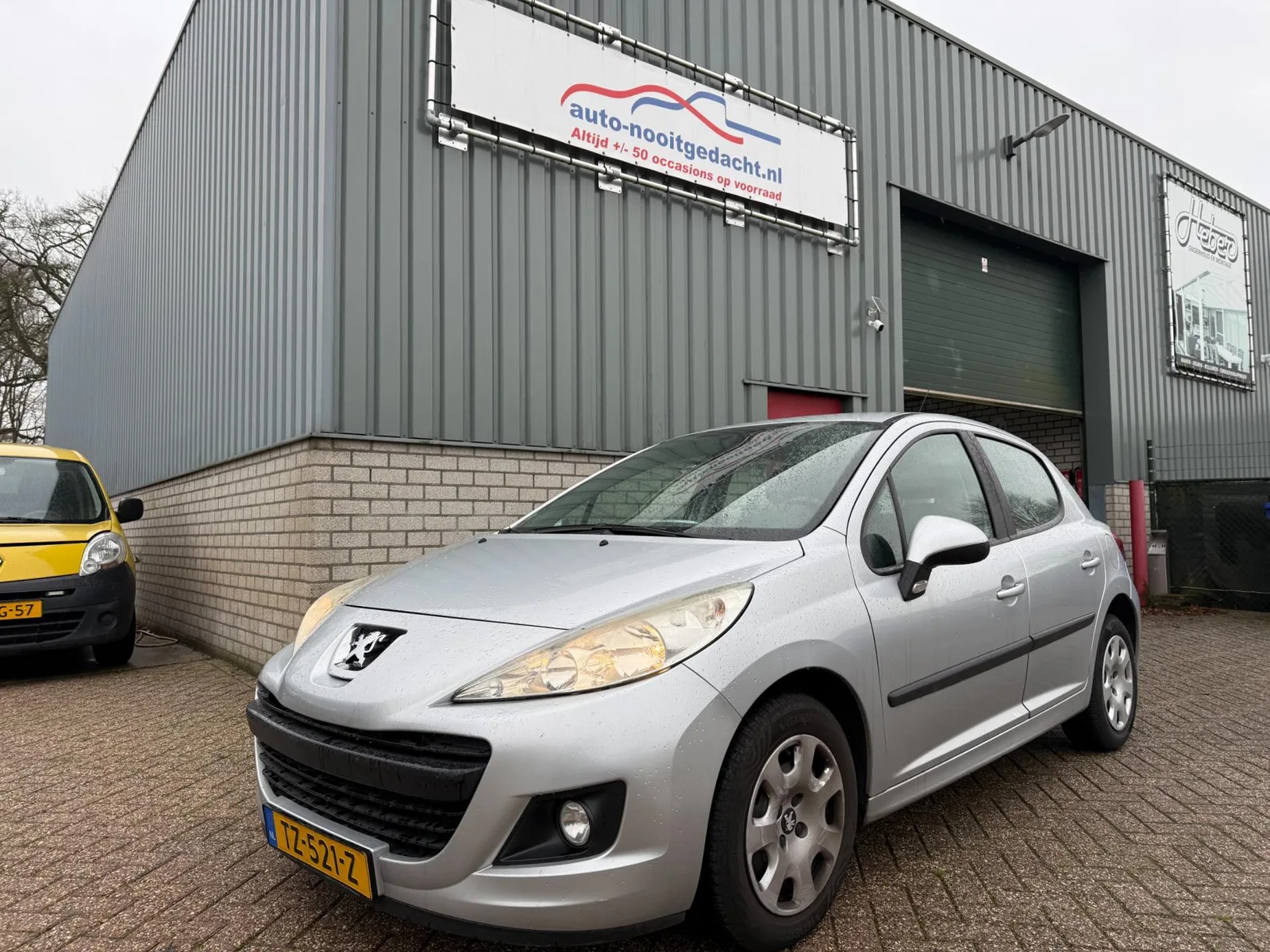 Peugeot 207 (2011) — foto 1