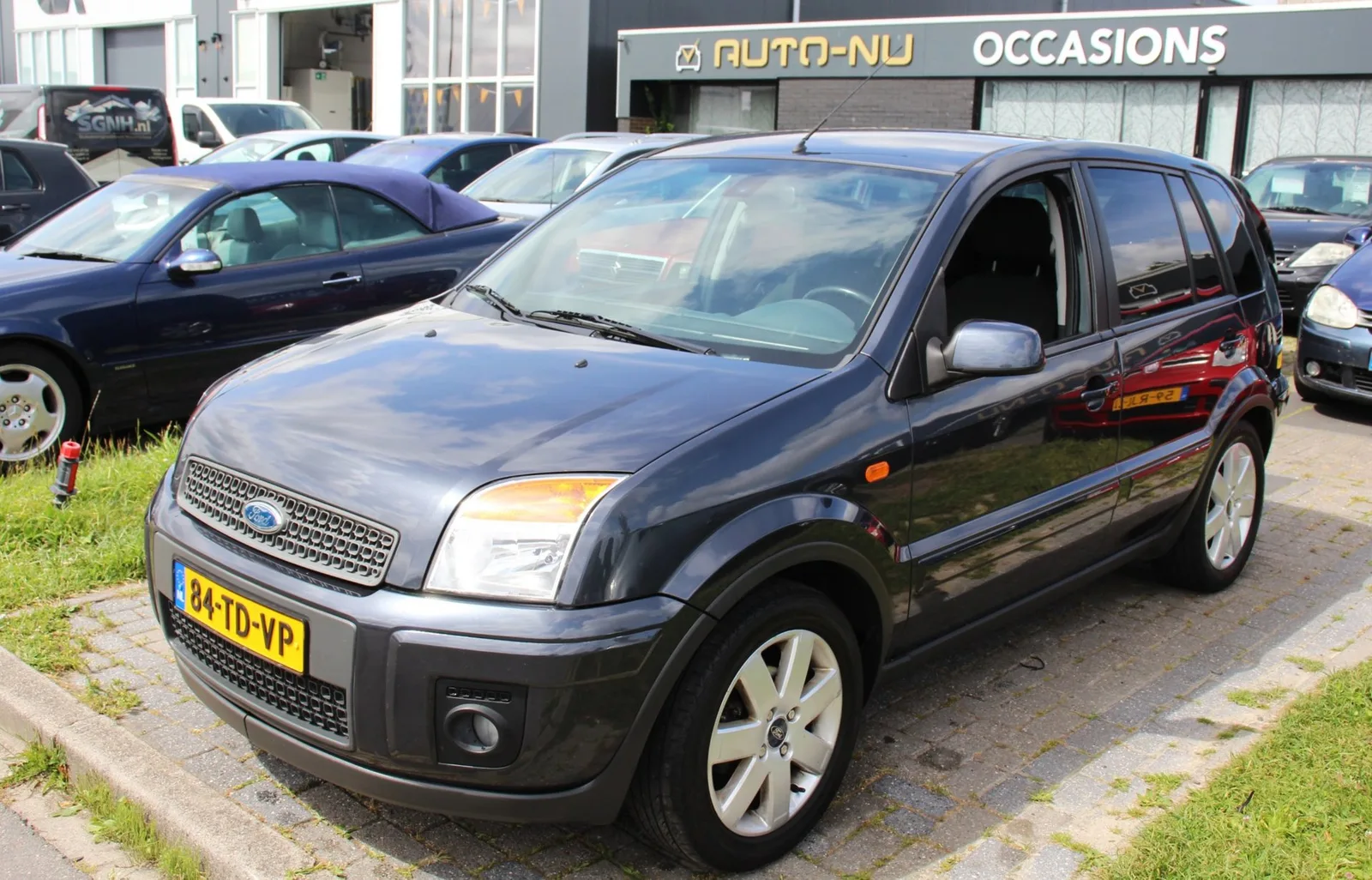 Ford Fusion (2006) — foto 1