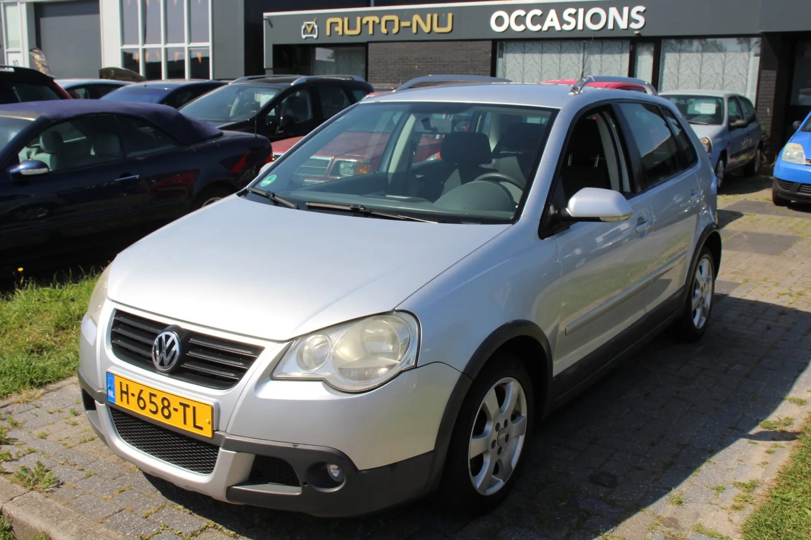 Volkswagen CrossPolo (2006) — foto 1
