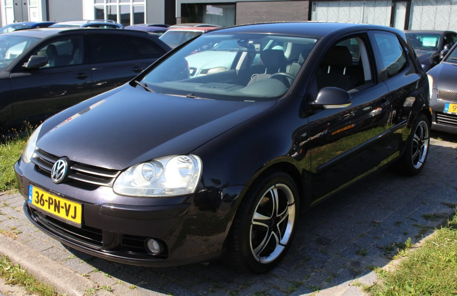 Volkswagen Golf (2004) — foto 1