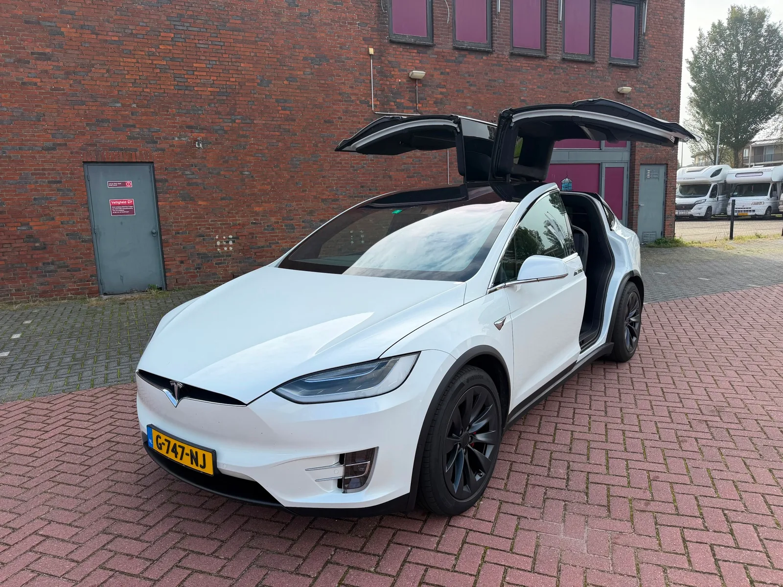 Tesla Model X (2019) — foto 1