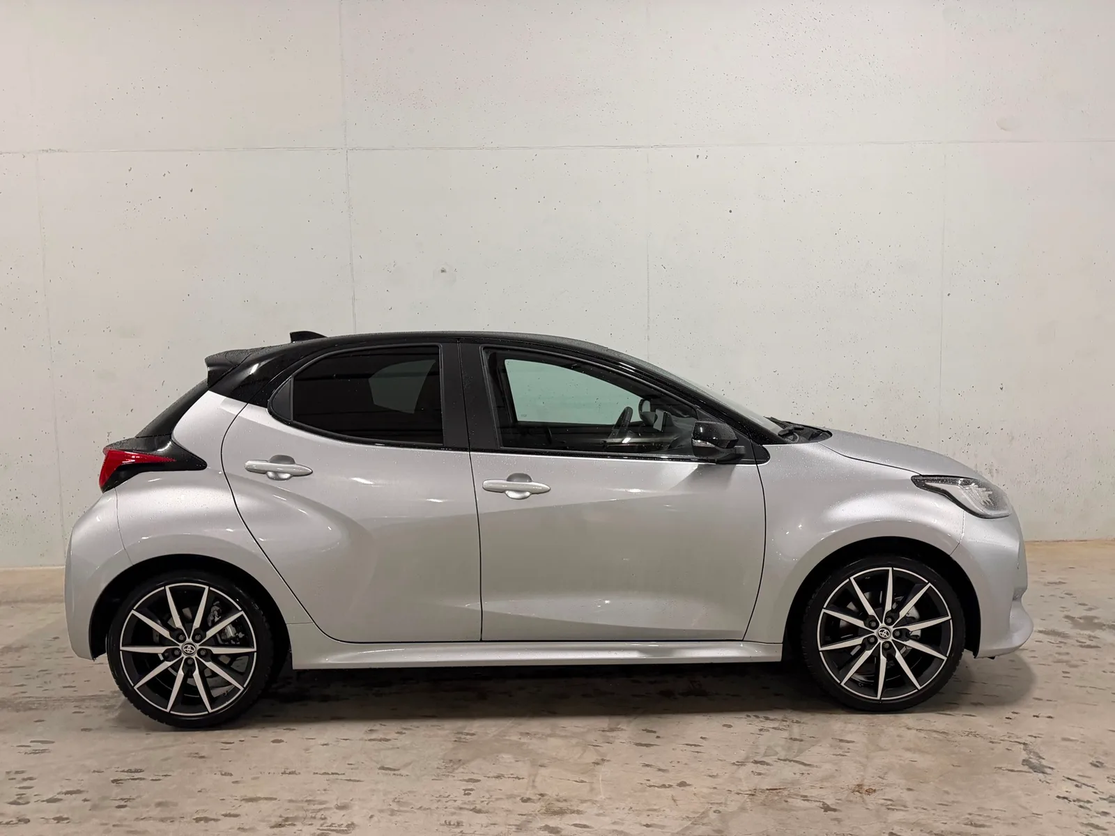 Toyota Yaris (2025) — foto 1