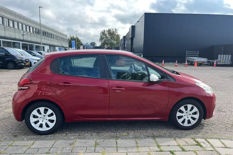 Peugeot 208 (2018)