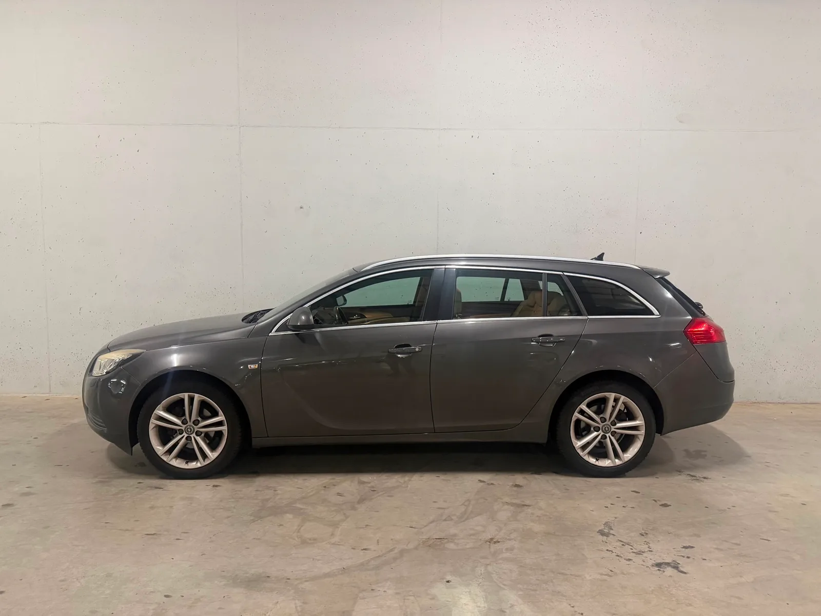 Opel Insignia (2009) — foto 1