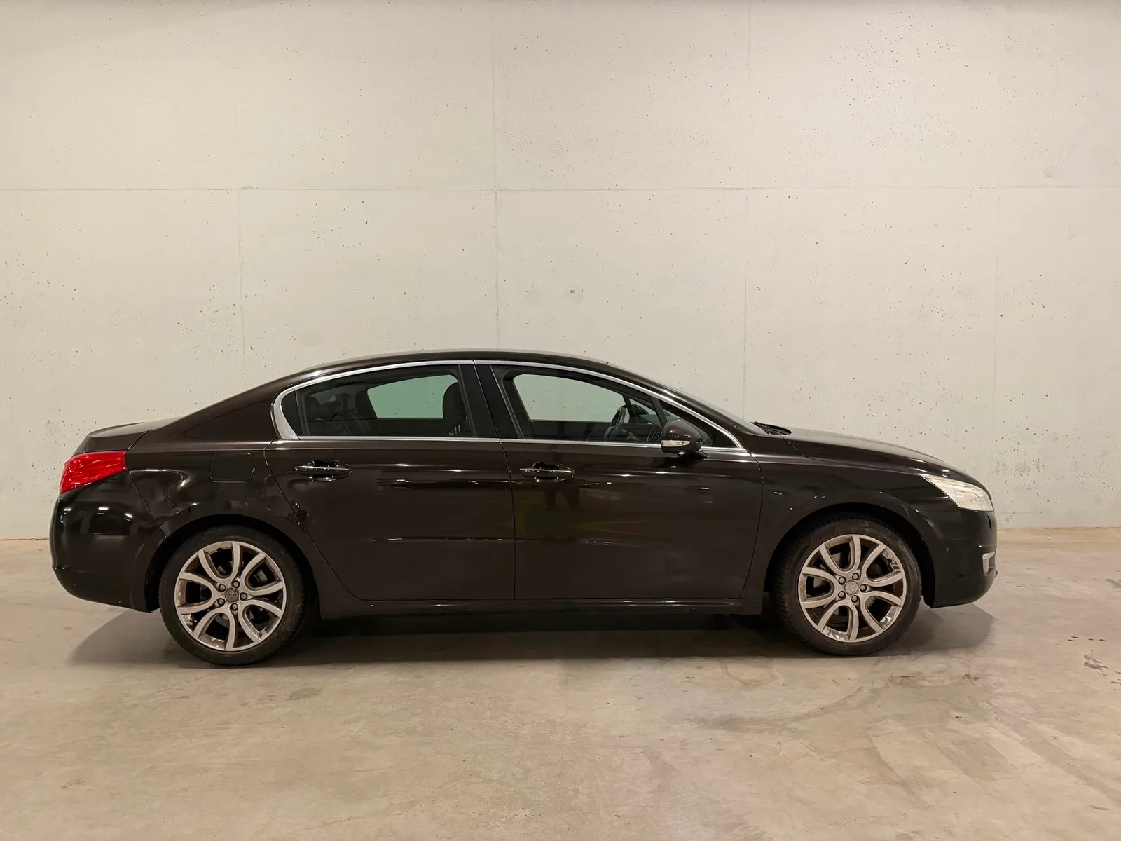 Peugeot 508 (2011) — foto 1