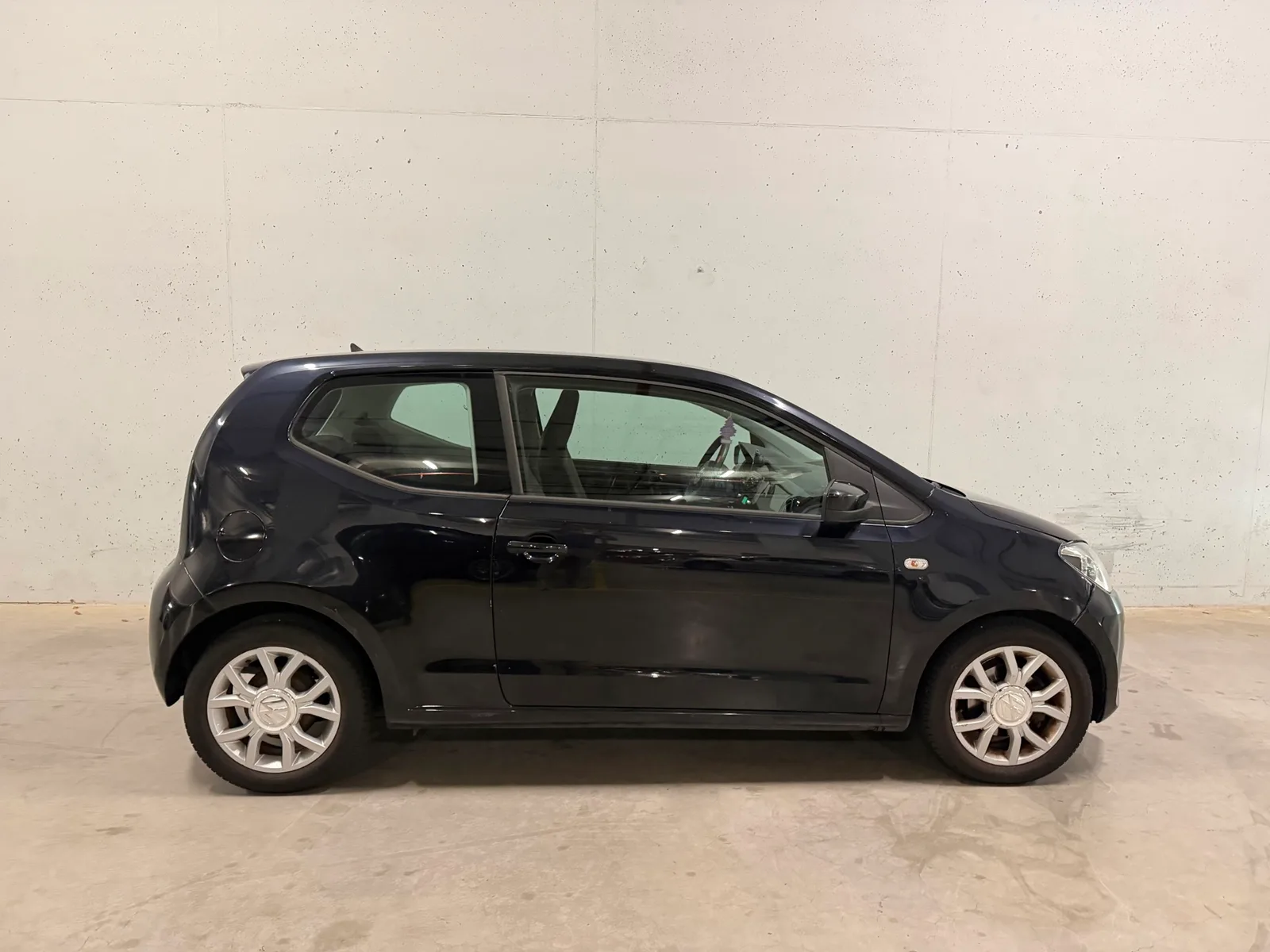 Volkswagen Up! (2012) — foto 1