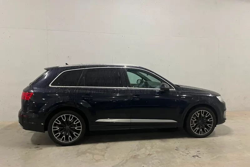Audi Q7 (2016)