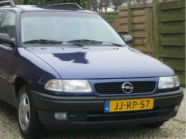 Opel Astra (1997) — foto 1