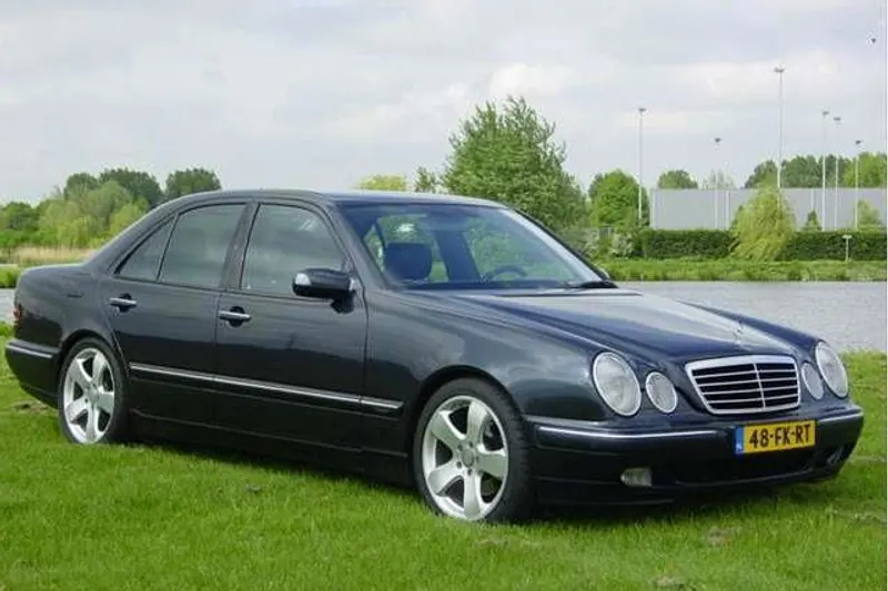 Mercedes-Benz E-Klasse (2000)