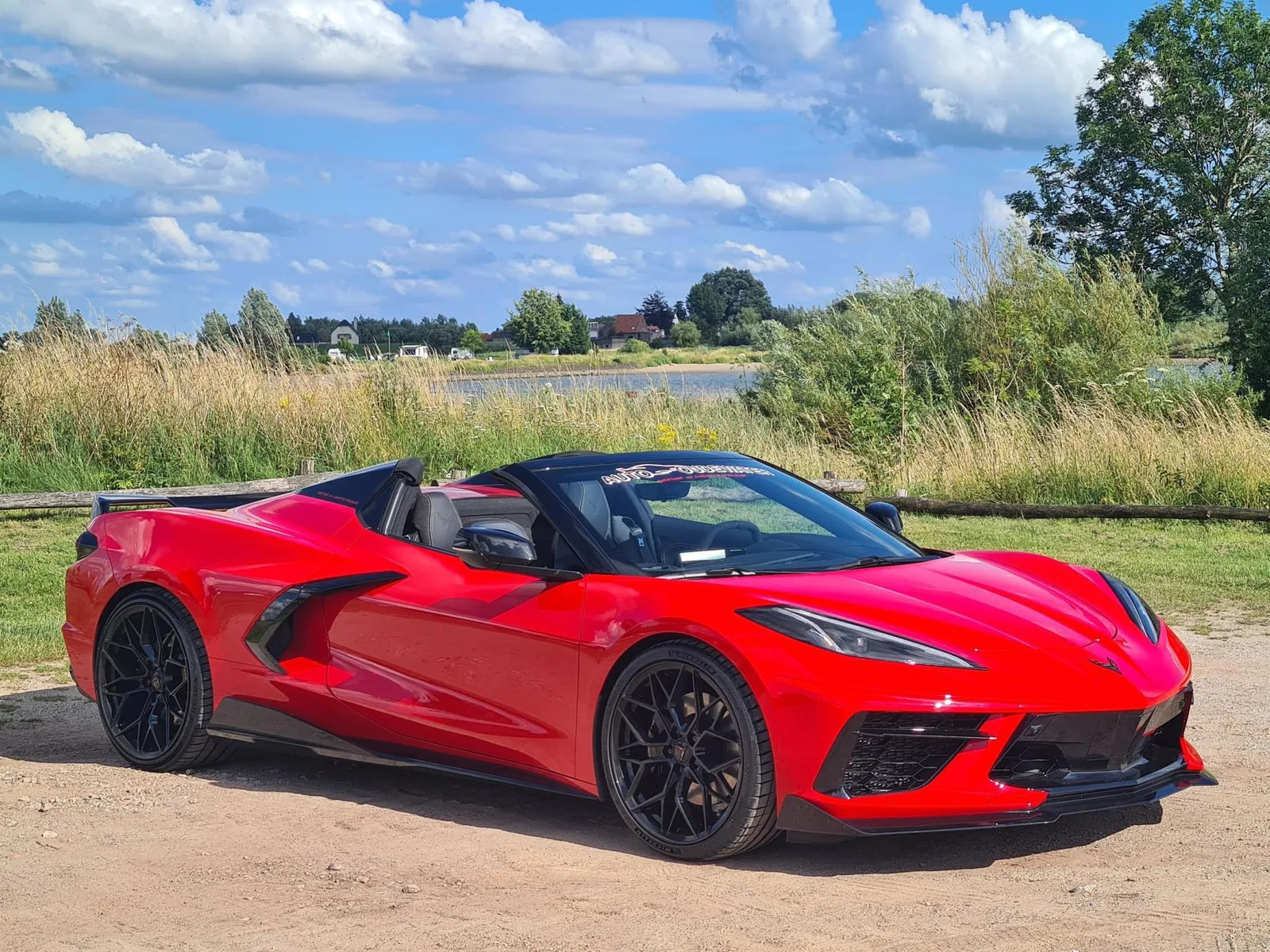 Chevrolet Corvette (2022) — foto 1