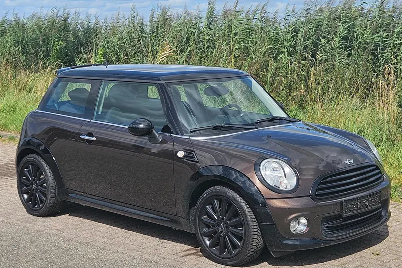 MINI Cooper (2011)