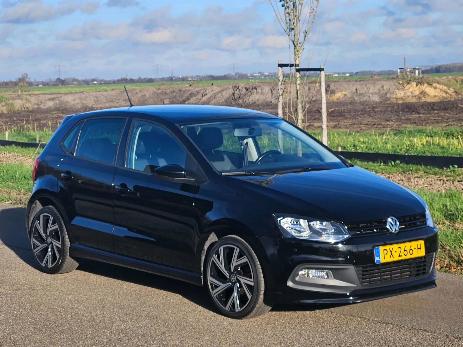 Volkswagen Polo (2017) — foto 1