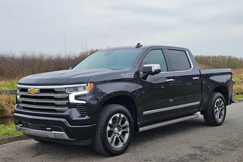 Chevrolet Silverado (2024)