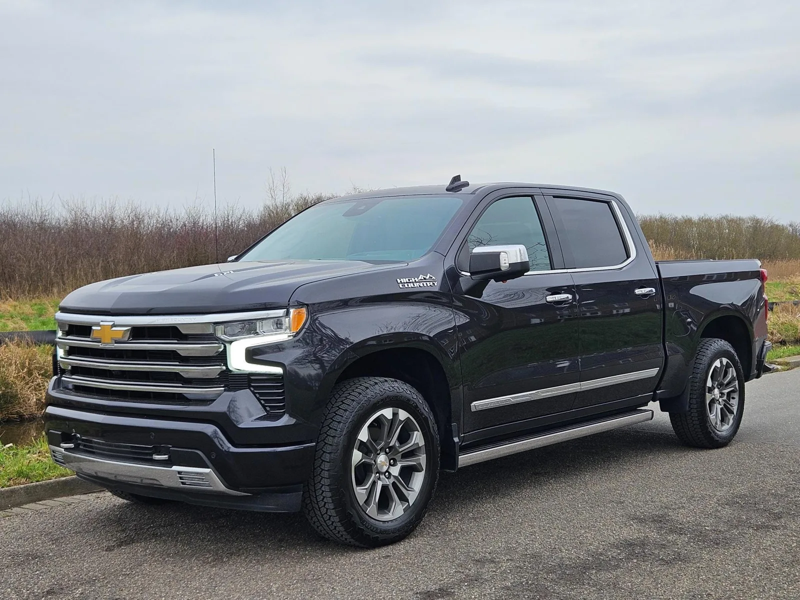Chevrolet Silverado (2024) — foto 1
