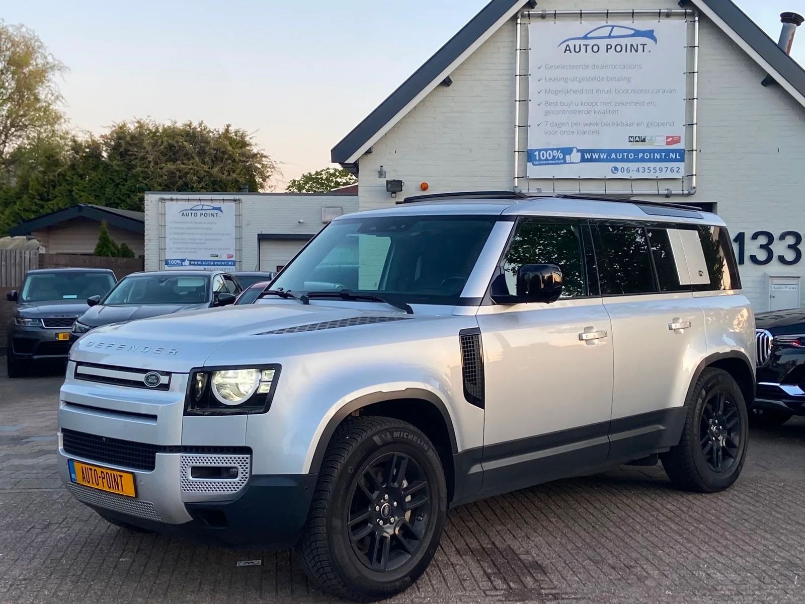 Land Rover Defender (2020) — foto 1