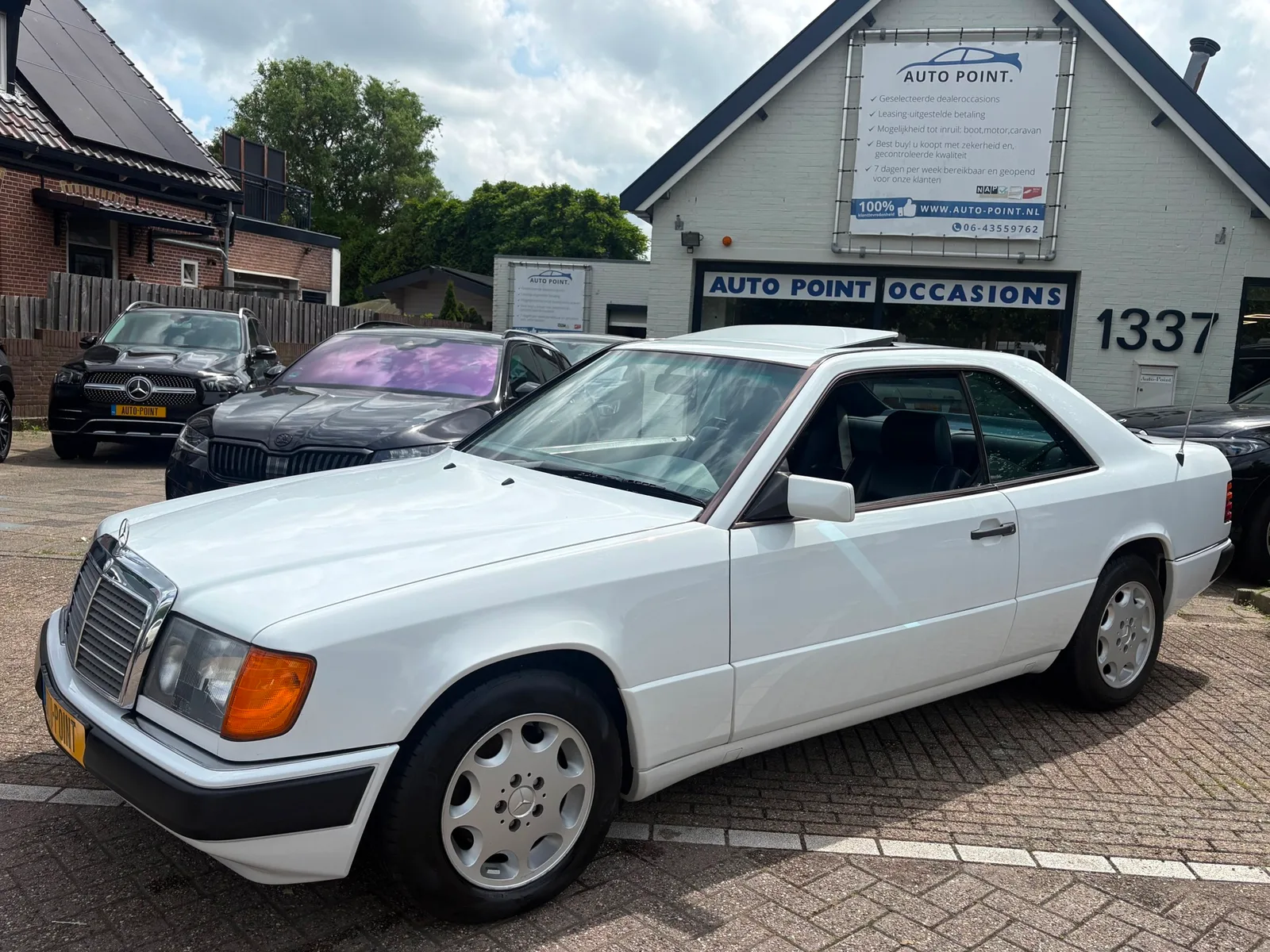 Mercedes-Benz 200-Serie (1989) — foto 1