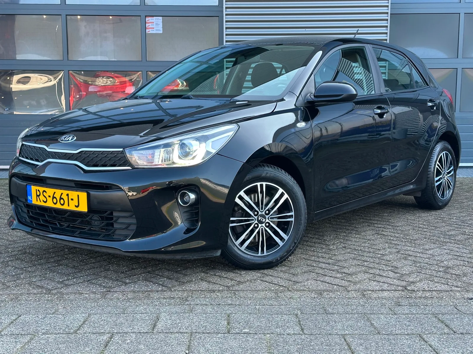 Kia Rio (2018) — foto 1