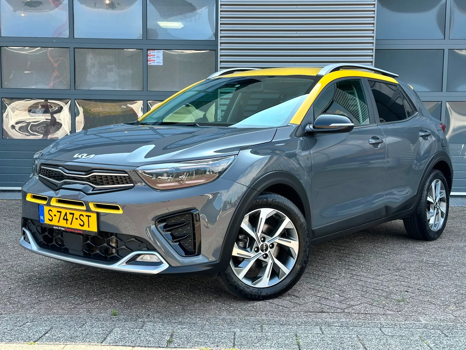 Kia Stonic (2023) — foto 1
