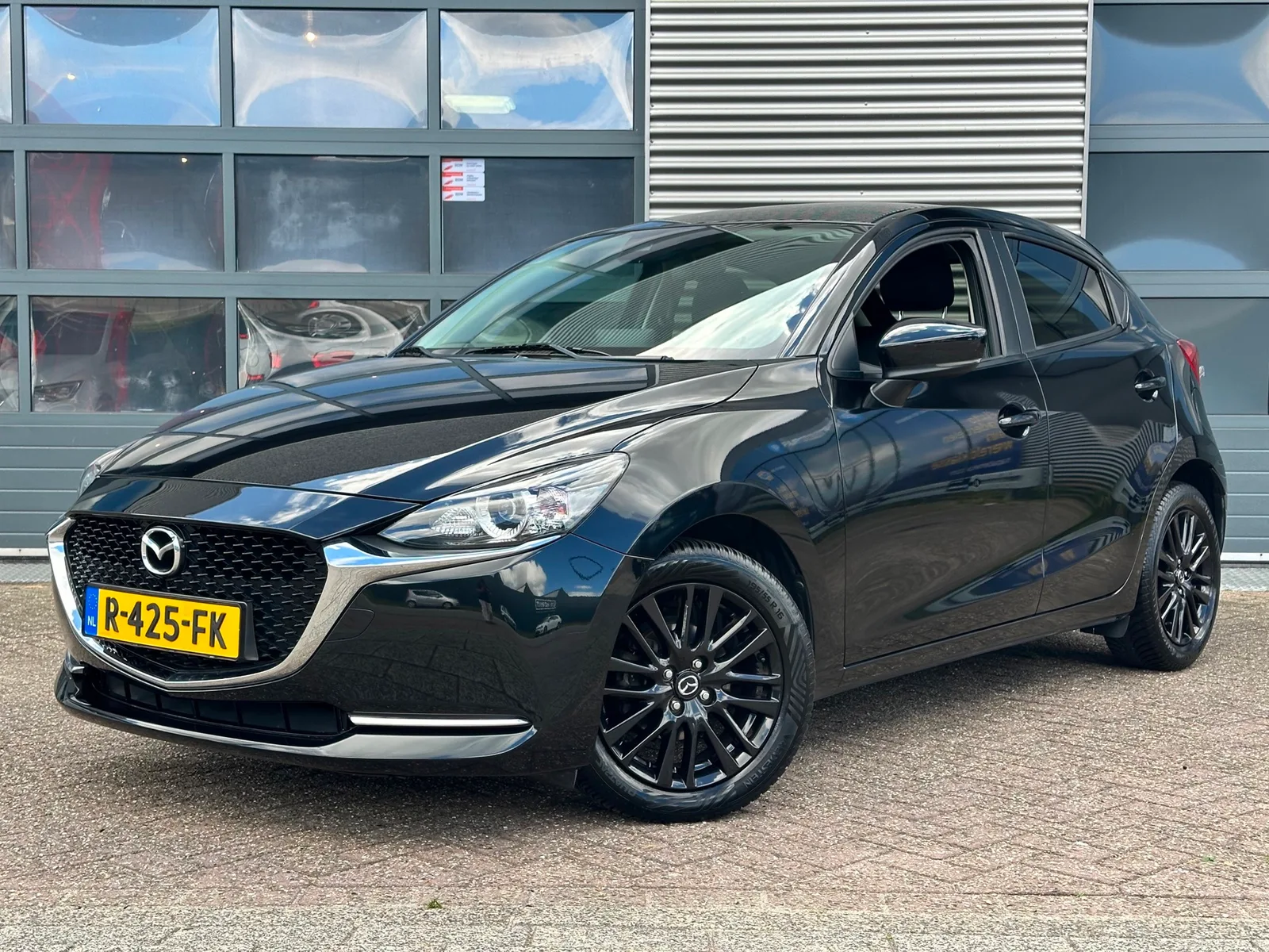 Mazda 2 (2022) — foto 1