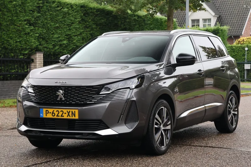 Peugeot 5008 (2022)