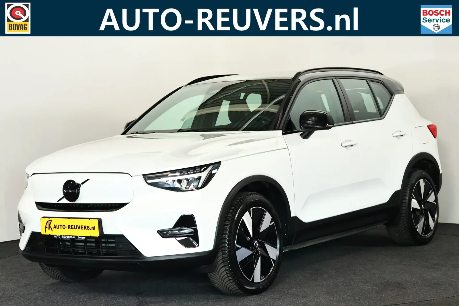 Volvo XC40 (2023) — foto 1