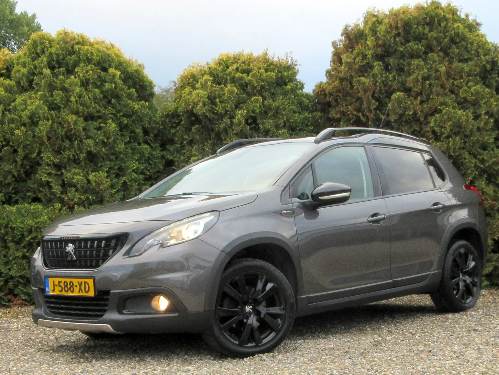 Peugeot 2008 (2017) — foto 1