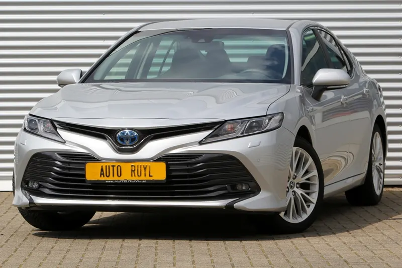 Toyota Camry (2019)