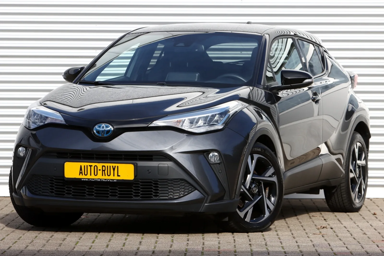 Toyota C-HR (2023) — foto 1