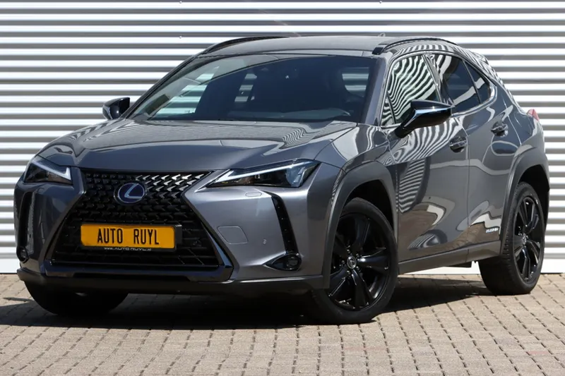 Lexus UX (2022)