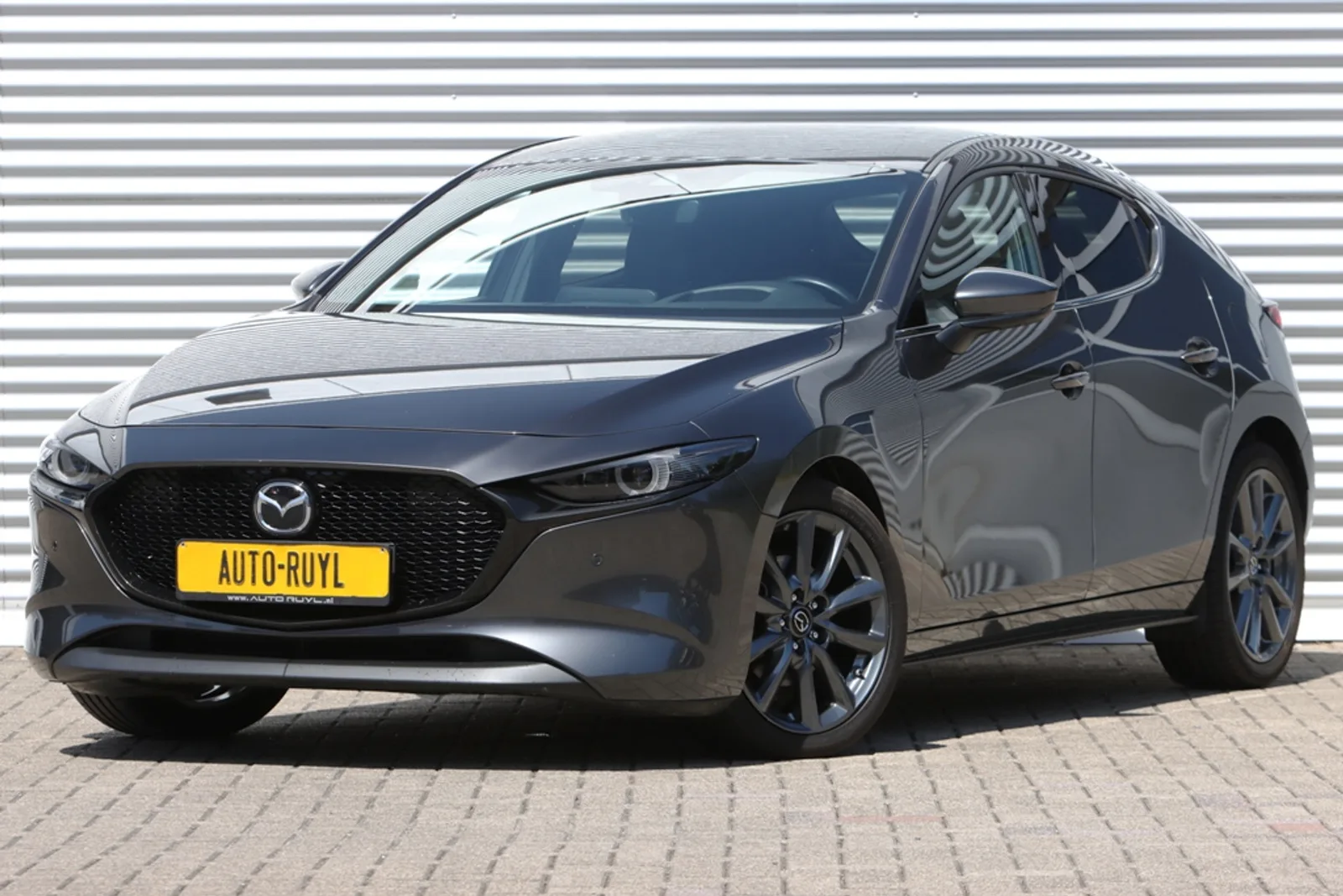Mazda 3 (2022) — foto 1